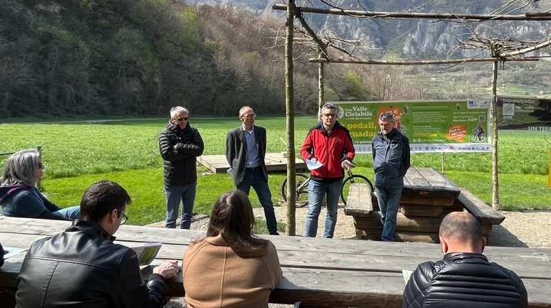 Più pedali, più guadagni: in Valle Camonica parte la sfida che premia la mobilità sostenibile