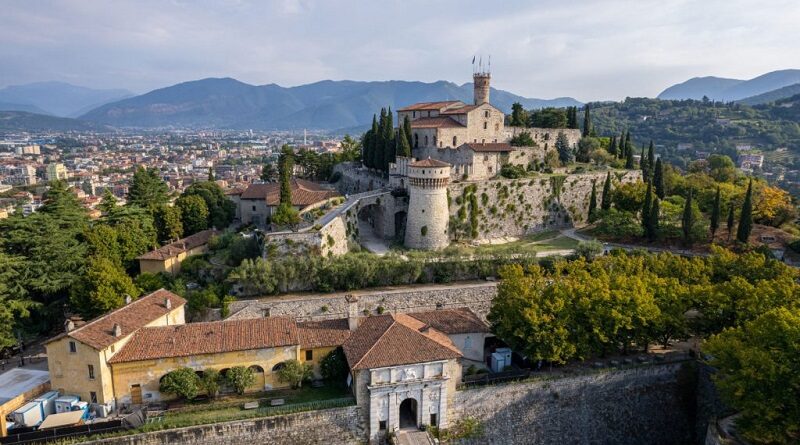 Ripartiamo da noi. La cultura ci sostiene: taglio del nastro per la seconda iniziativa de ''I lunedì (stra)ordinari di Fondazione Brescia Musei''